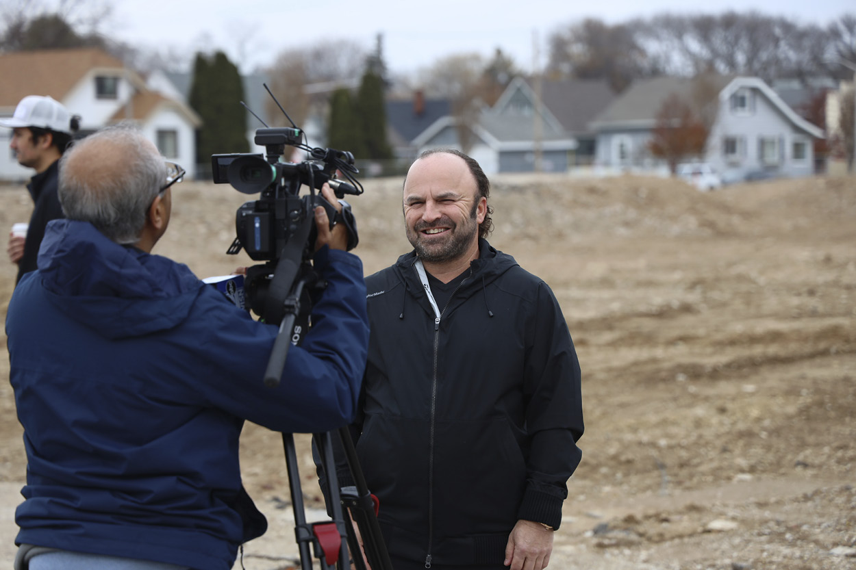 F Street Axis Apartments