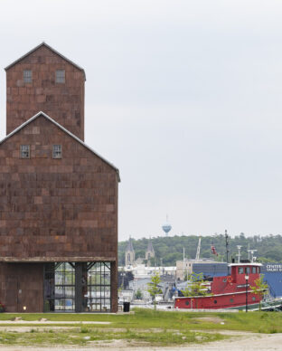 Door County Granary Hosts Photoshoot