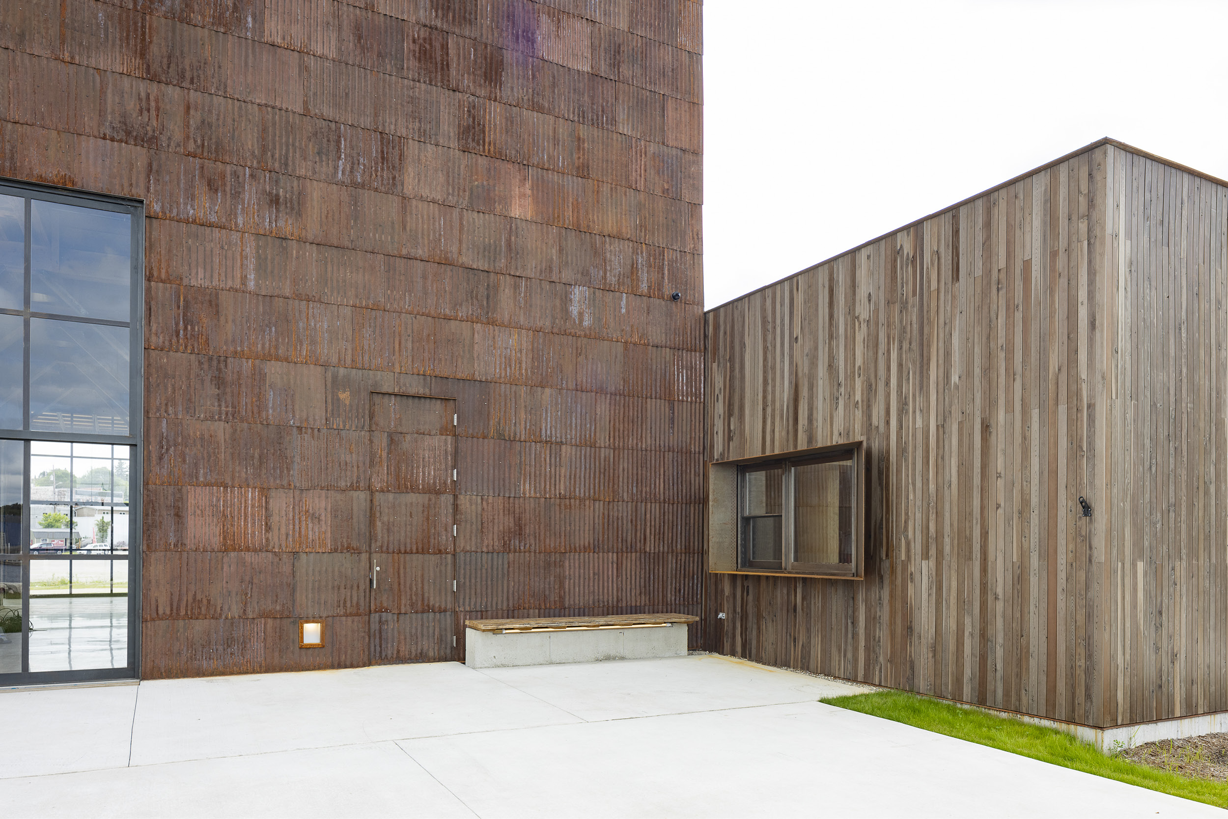 Door County Granary Hosts Photoshoot