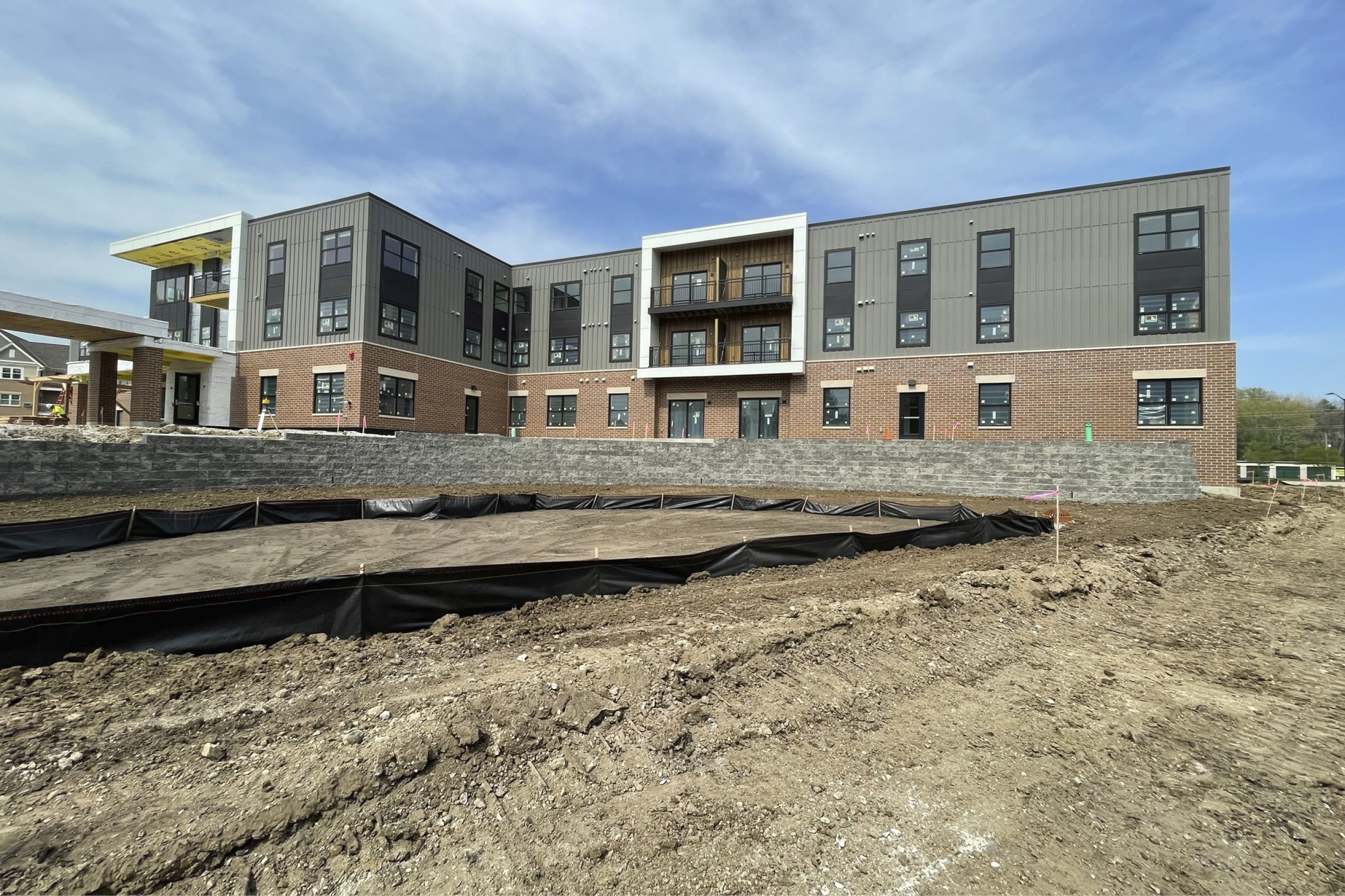 JFS Board Tours Woodale Crossing